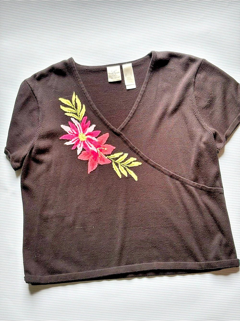 Emma James Floral Embroidered Top in Black & Pink Size XL